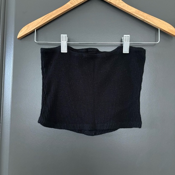 Black Buttoned Ribbed Tube Top Crop Sleeveless Top Size Small - Picture 2 of 3